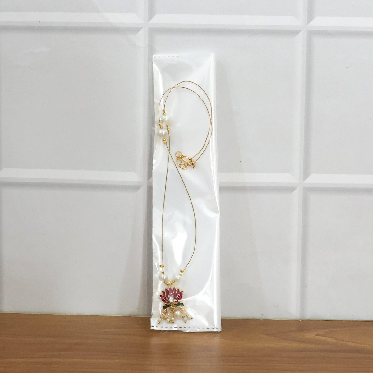 Traditional Lotus Motif Pendant Chain (1 Pc)