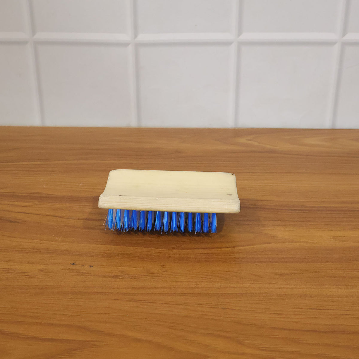 Heavy Duty Wooden Handle Hard Bristle Cleaning Scrub Brush (1 Pc)