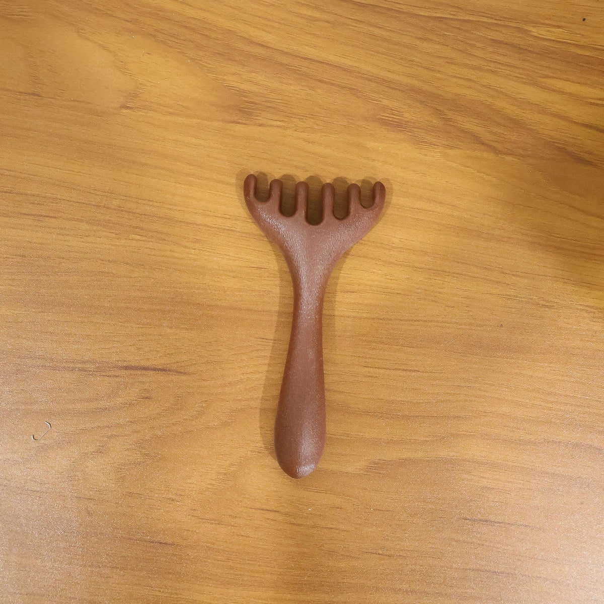 Manual acupressure scalp tool