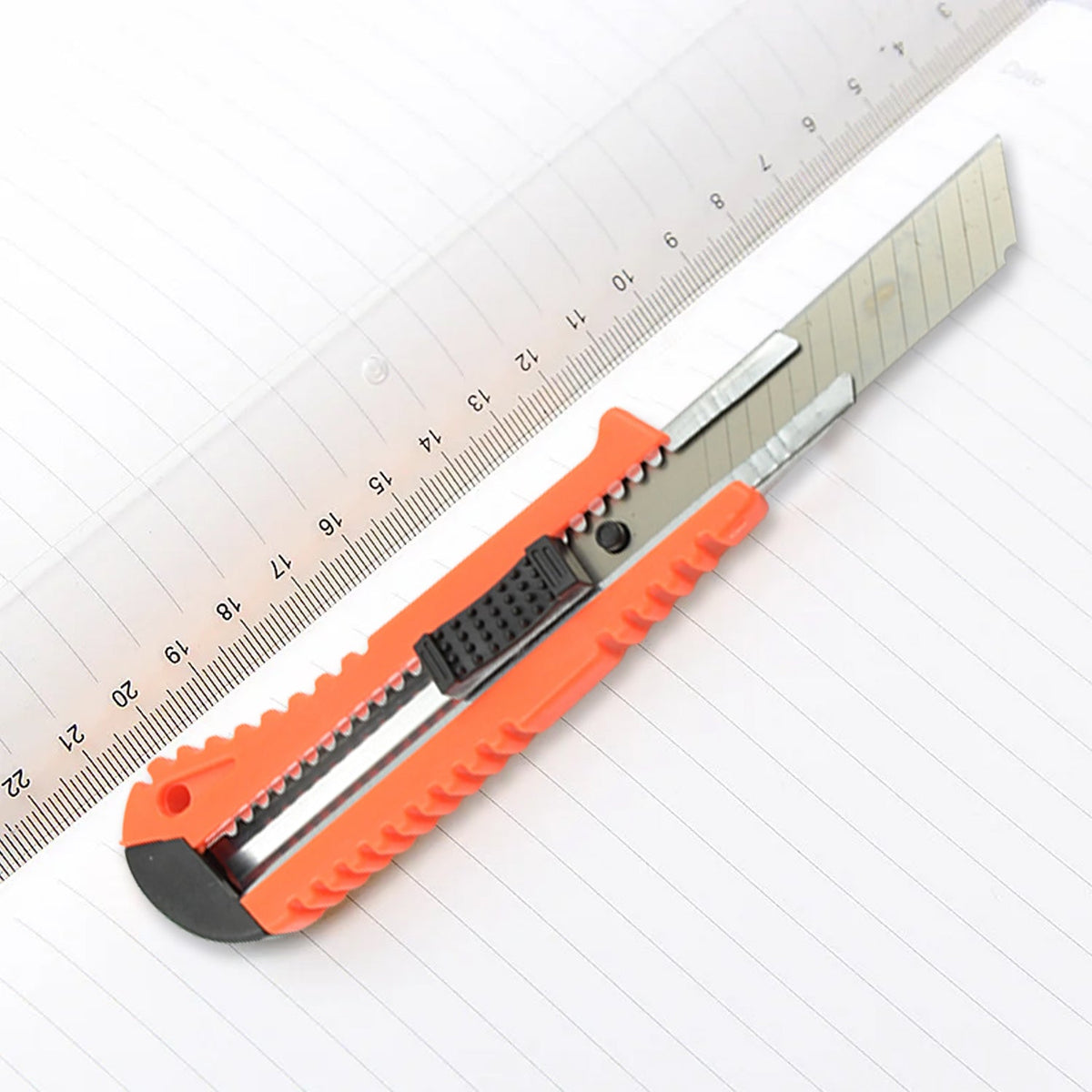 Multi-Use Heavy Duty Iron Cutter – Precision Utility Knife Blade (18mm)