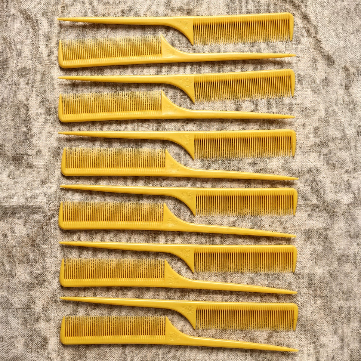 professional hairstyling tail comb kit