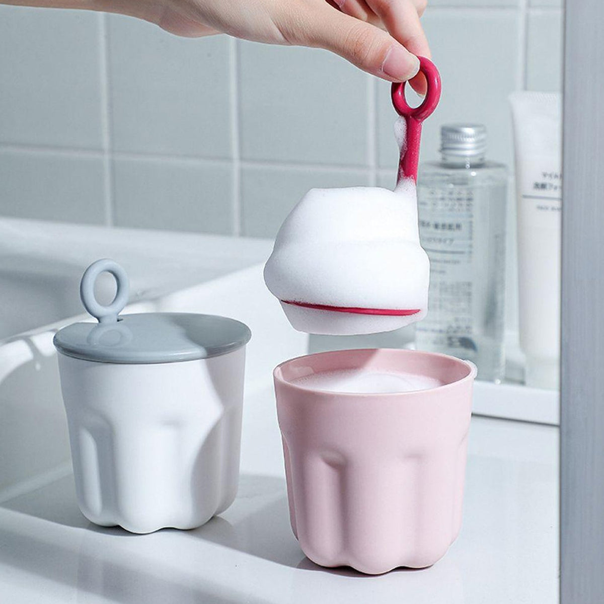 Winter Facial Cleanser Foaming Shaker – Bubble Washing Artifact for Daily Use