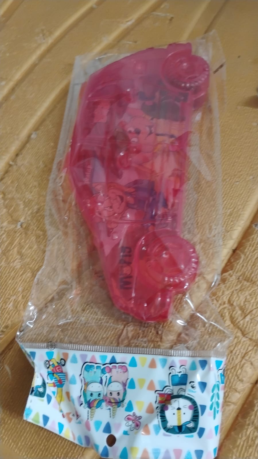 Car Shape Plastic Compass Box for Kids (1 Pc)