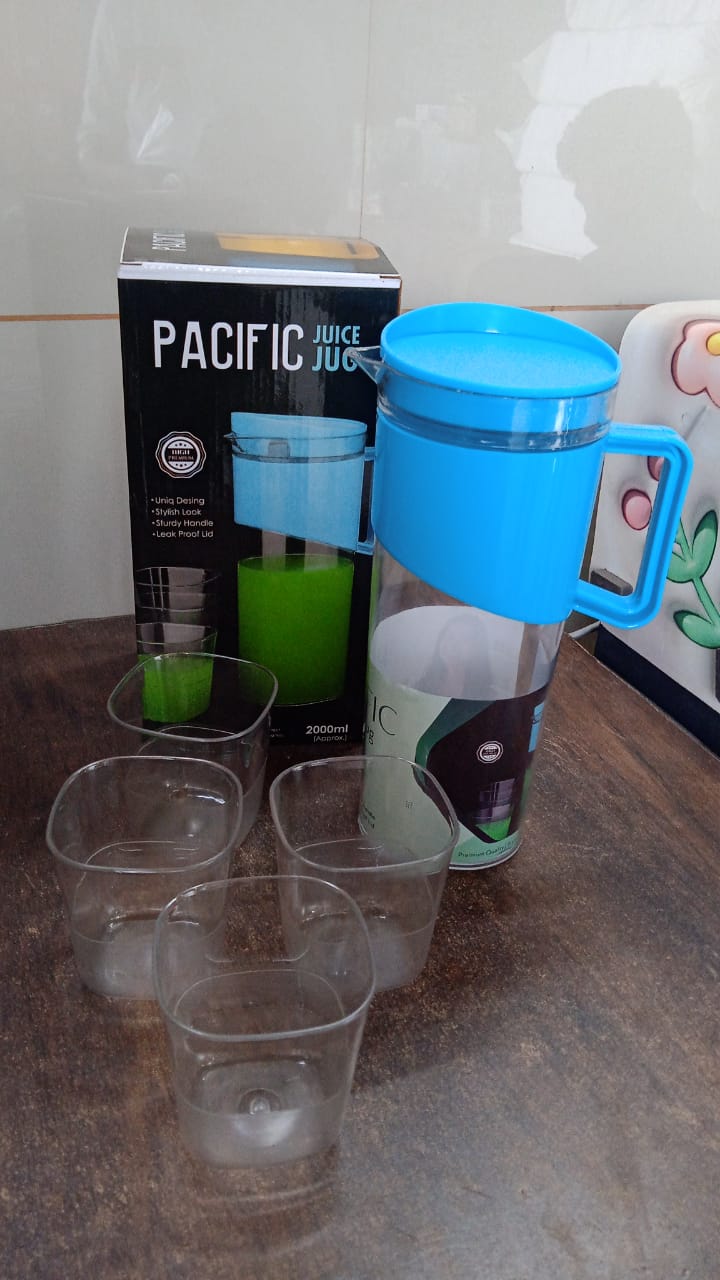 Transparent Premium Jug with Elegant Handle & 4 Plastic Glasses (2000 ML Approx)