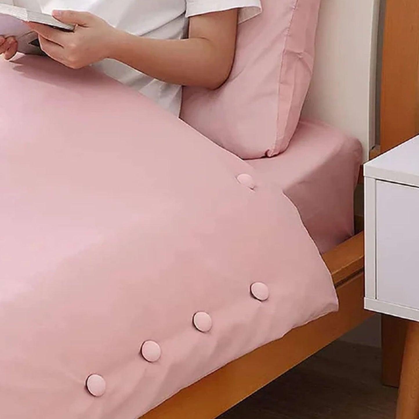 Curtain Holder