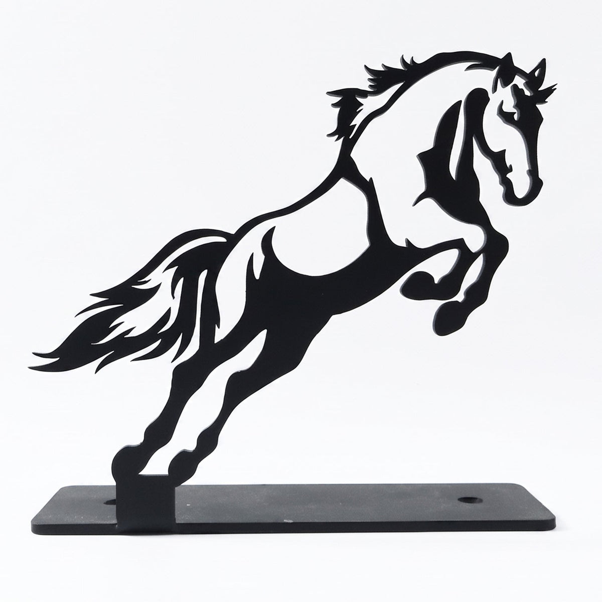 elegant horse figurine sculpture
