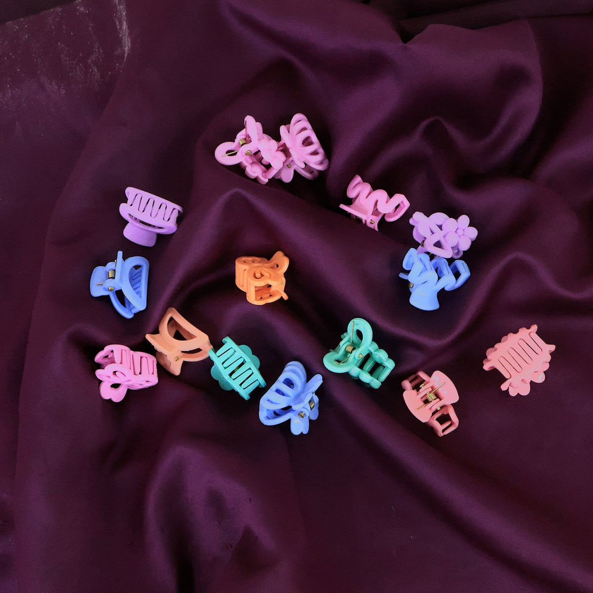 Plastic Small Hair Clips Girls Kids Hair Accessories (3 Pcs Set / Mix Color & Design)