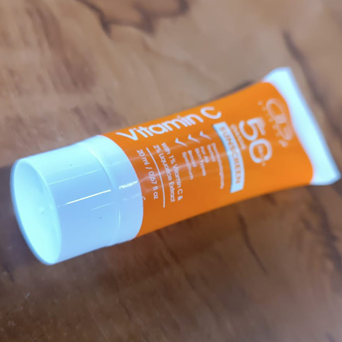 Og beautyVitamin C Sunscreen SPF 50 PA+++ (1 Pc / 20Ml)