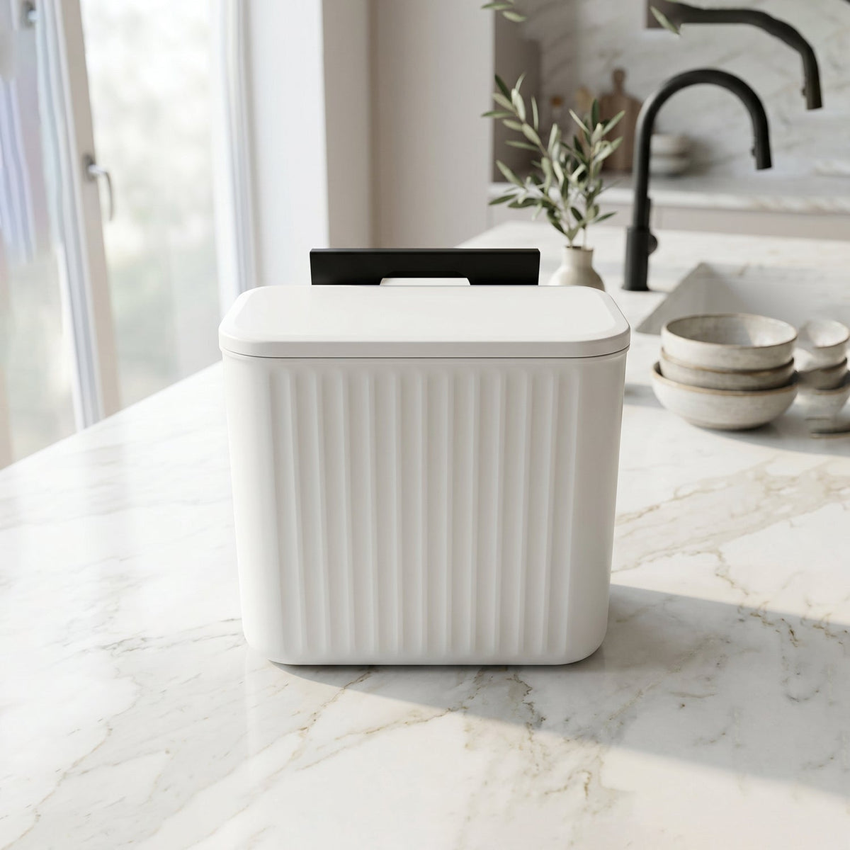 Portable Plastic Kitchen Dustbin, Trash Bin (1 Pc, 25x22 Cm)