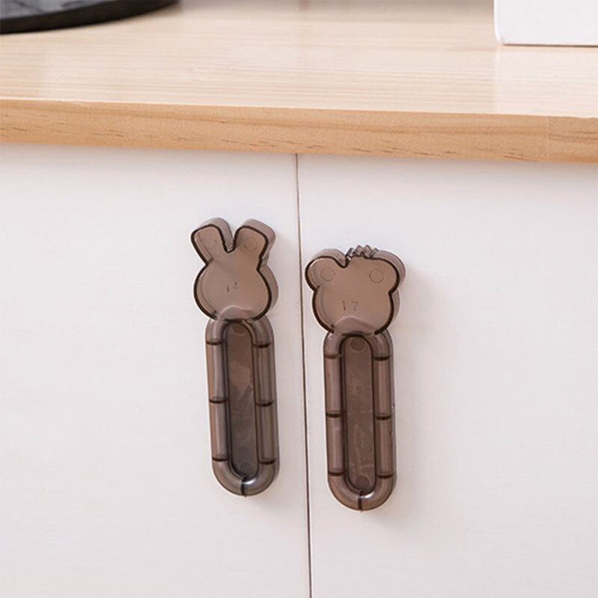 Self Stick Push Pull Helper (1 Pc)