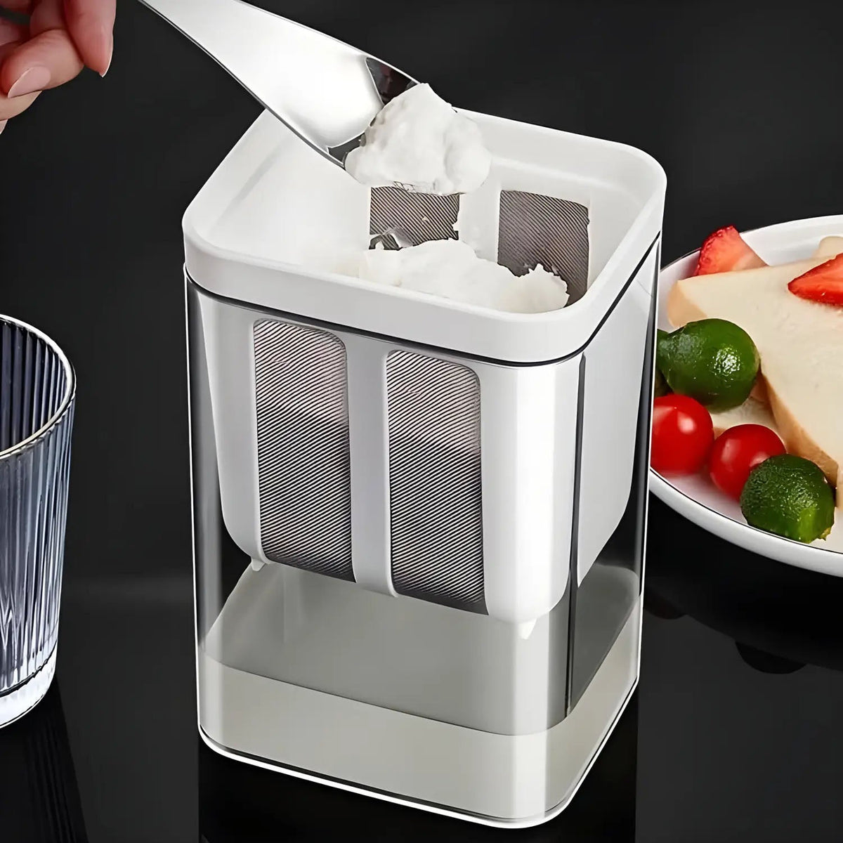Filtering Container