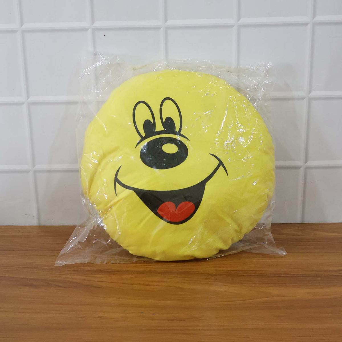 Cute Round Smiley Face Soft Pillow Cushion (30 x 30 Cm / 1 Pc)